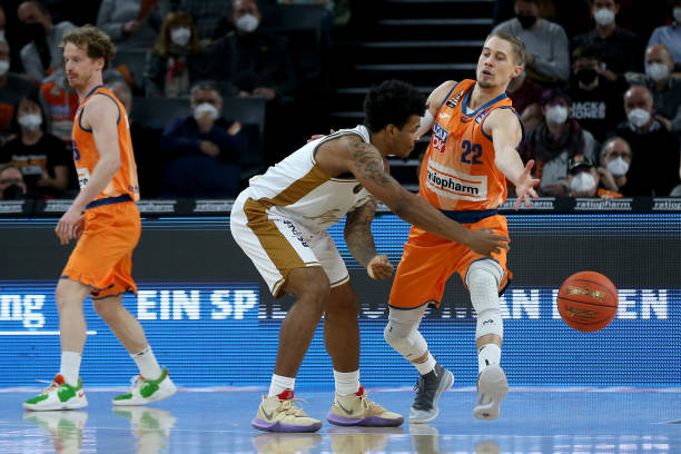 对手的跨线 对手的跨线