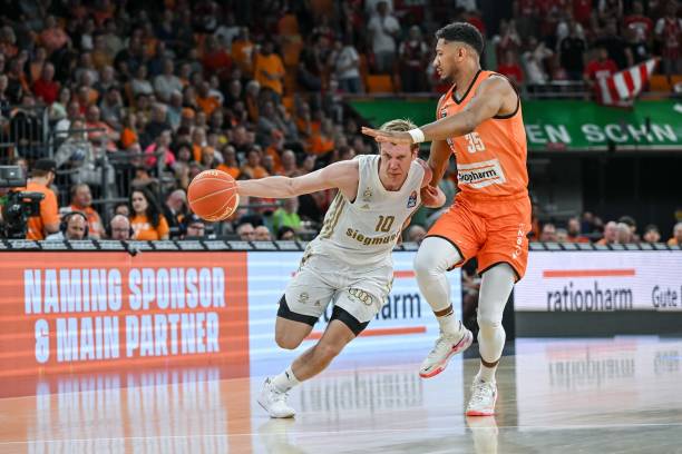 房里进行高 房里进行高